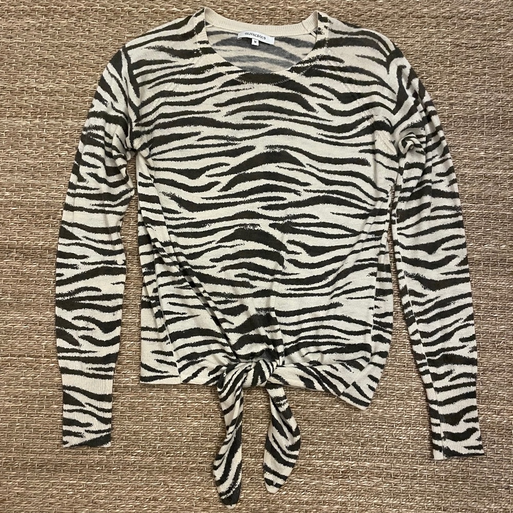Olivaceous sweater